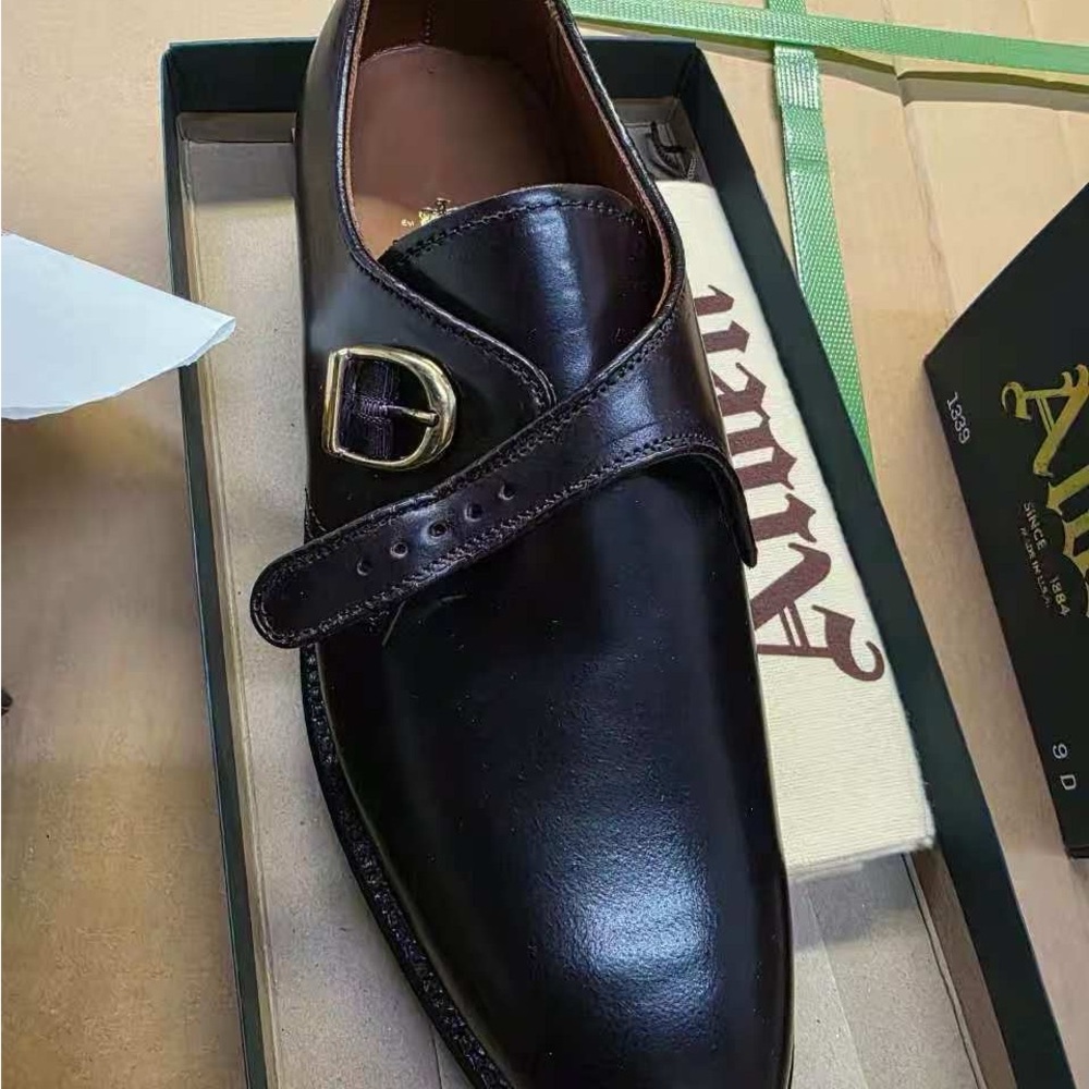 Alden Leather Shoe with Gold Logo